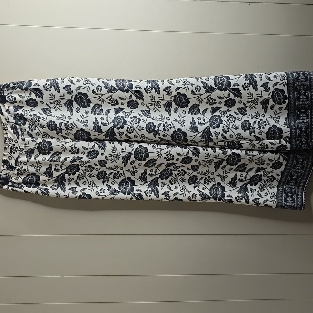 Alex Marie Amara Satin Crepe Black Floral Print High Waist Flat Front Pant Small - Picture 2 of 12